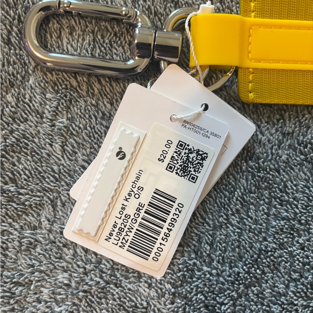 Lululemon Never Lost Keychain - Maize Yellow - Picture 3 of 5